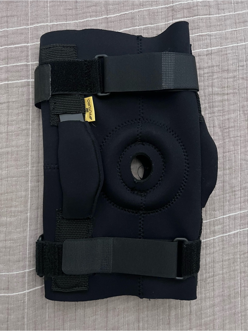 Futuro Black Open-Patella Knee Support Brace